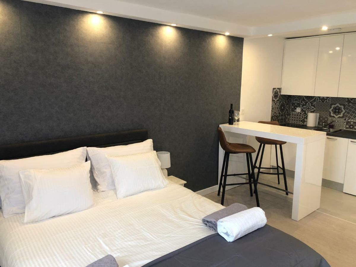 Penthouse Sky 17 s balkonom i besplatnim parkingom Leilighet Zagreb Eksteriør bilde